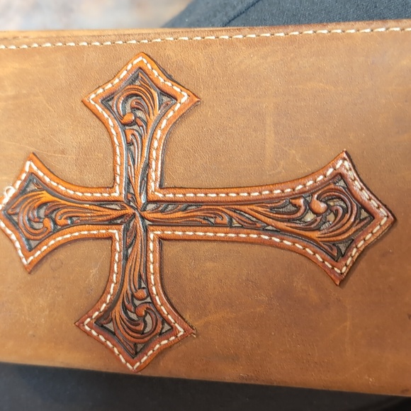 Nocona Genuine Leather Cross Wallet Billfold - Picture 10 of 10